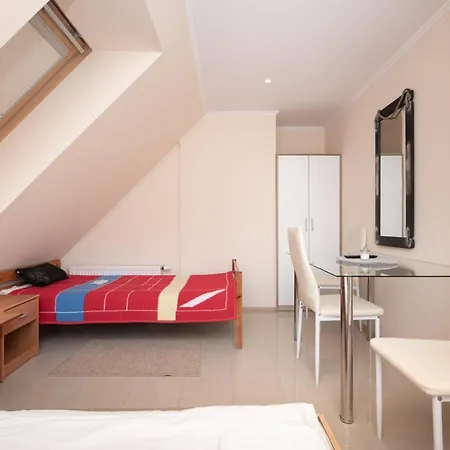 Tara Homestay szállás *